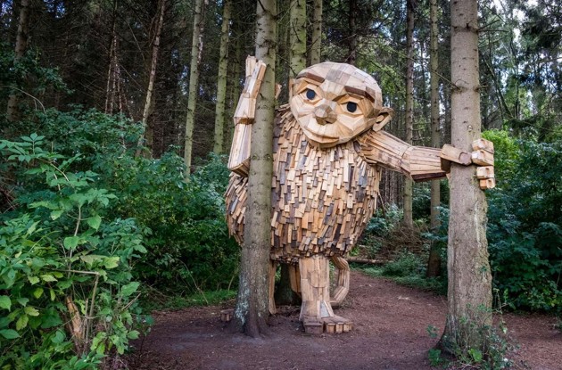 Trolden "Lille Tilde" - træskulptur